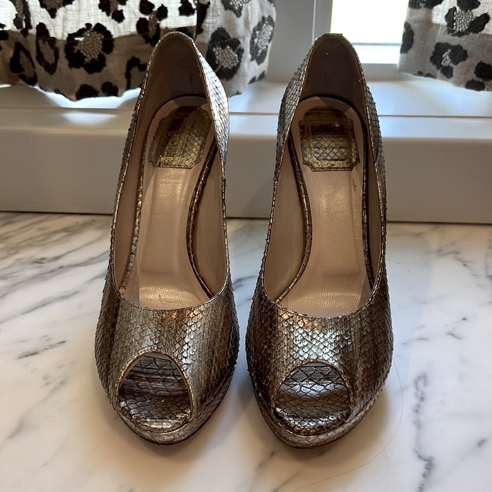 Christian Dior Snakeskin metallic peep toe pumps - Picture 2 of 7